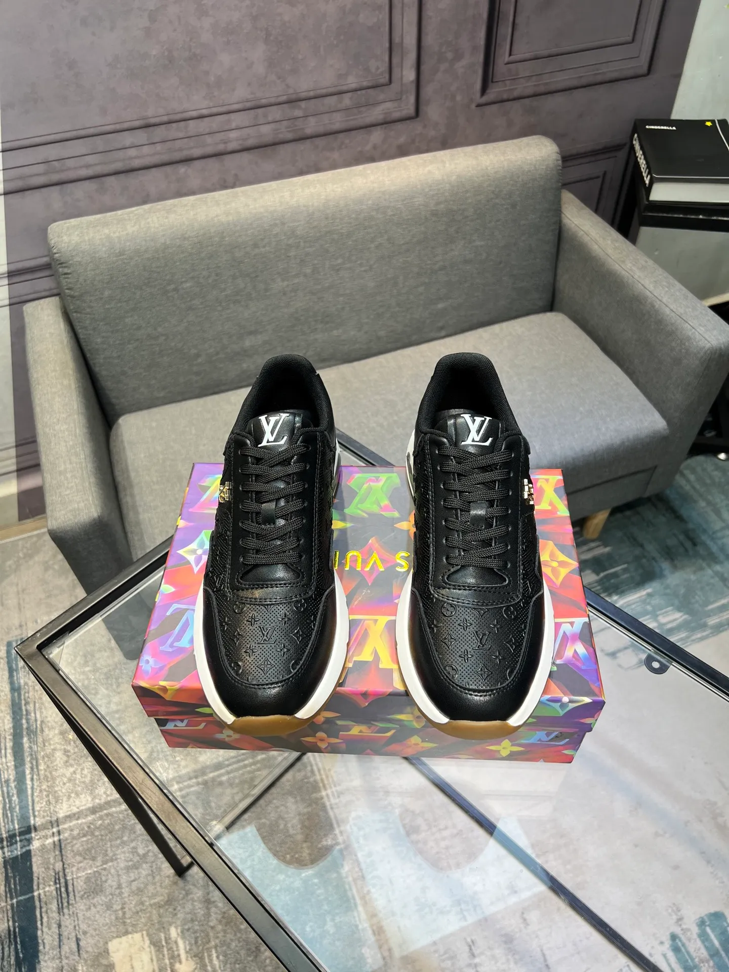 Men's shoes 💰460 "LV" The latest men's casual shoes, genuine leather lining, rubber wear-resistant outsole, fine lines and beautiful strips, not too much decoration, European and American style, comfortable and high-grade, optional, size number: 38 to 44 45 can be customized